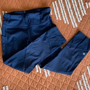 Lululemon leggings size 6, navy blue
